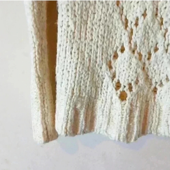 New York Confess sweater Elegant Cream Knit Sweater - Picture 6 of 8
